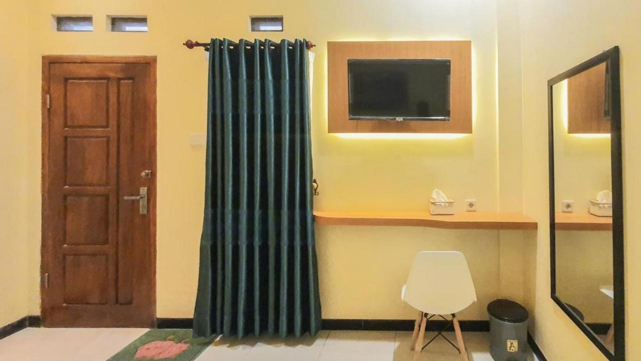 Urbanview Hotel Sakura Kampung Inggris Pare By Reddoorz Eksteriør bilde