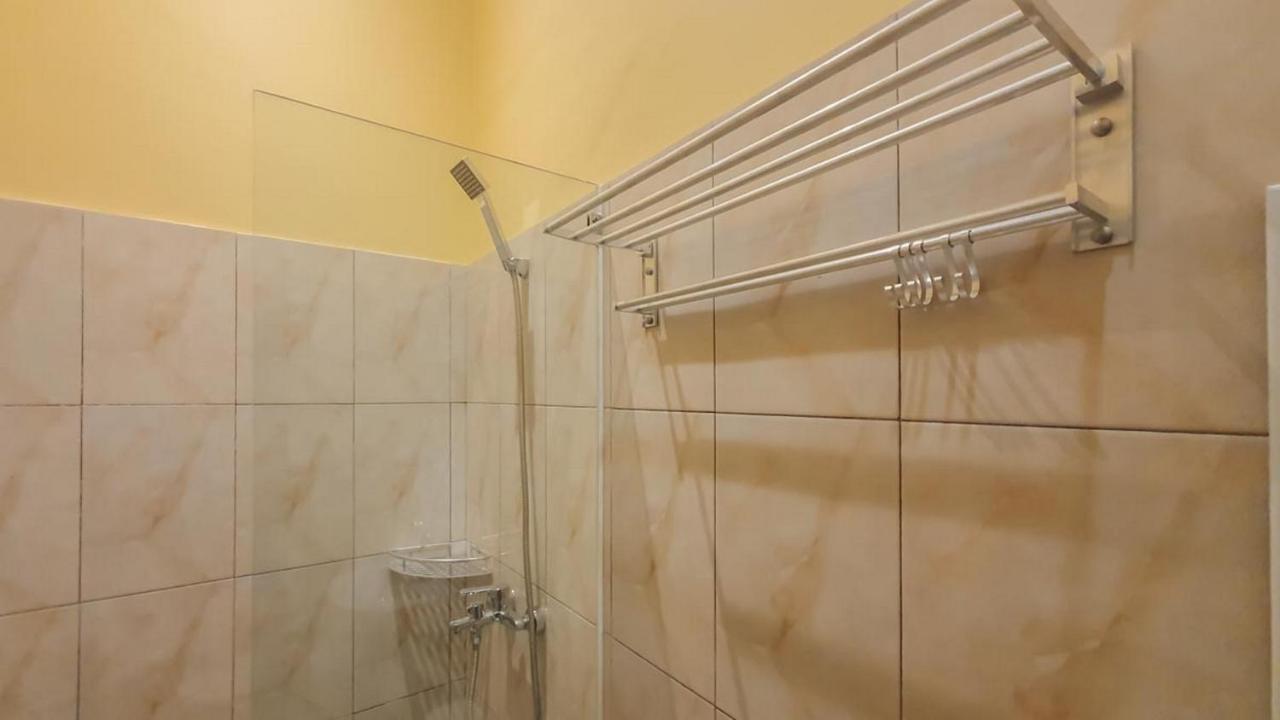 Urbanview Hotel Sakura Kampung Inggris Pare By Reddoorz Eksteriør bilde